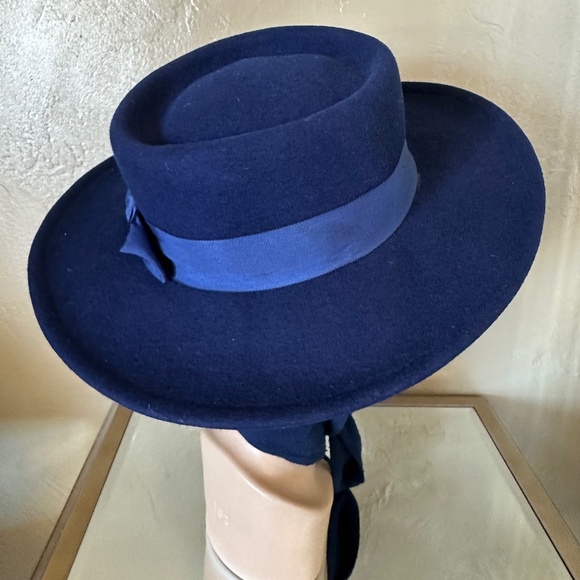 APPEALING BLUE VINTAGE 80s\' WIDE BRIM HAT WITH FABRIC \